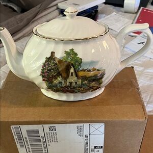 Cottage Scene Ceramic Teapot